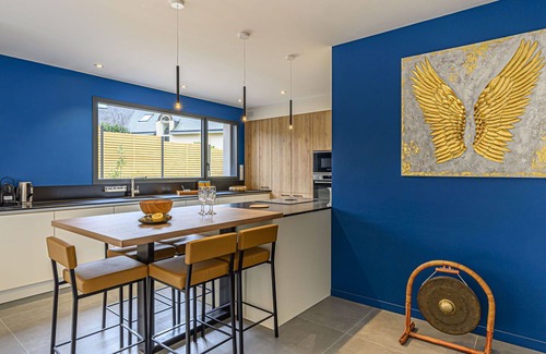 Baden House | Stunning private villa for 8 guests with WIFI, TV and terrace