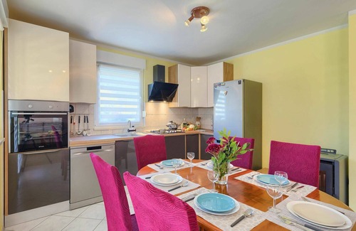 Filipana House | Stunning private villa for 6 people with private pool, A/C, WIFI, TV and terrace