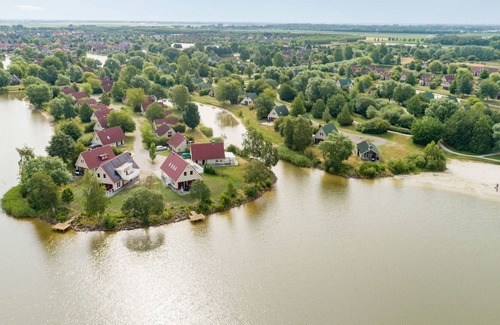 Municipality of Emmen House | Stunning private villa for 8 people with WIFI, pool, TV, terrace and parking