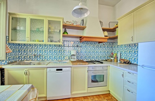 Bucine Villa | Stunning private villa for 8 people with WIFI, private pool, TV, balcony and panoramic view