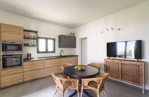 Noto Villa | Stunning private villa for 6 people with A/C, private pool, WIFI, terrace and panoramic view