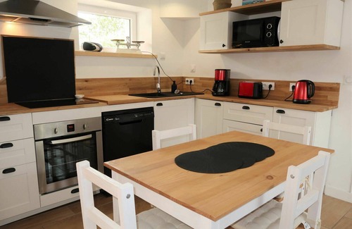 Plouider House | Stunning private villa for 4 guests with WIFI, TV, terrace, pets allowed and parking