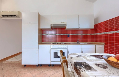 Skatari House | Stunning private villa for 12 guests with WIFI, A/C, private pool, TV and terrace