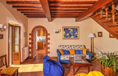 Porrena Villa | Stunning private villa with private pool, WIFI, TV, patio, pets allowed and panoramic view