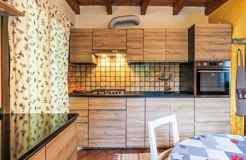 Rialto House | Stunning private villa for 6 people with WIFI, TV, patio and pets allowed
