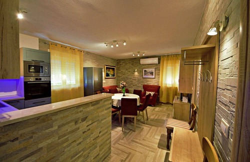 Labin House | Stunning private villa with hot tub, A/C, WIFI, private pool, TV, terrace and pets allowed