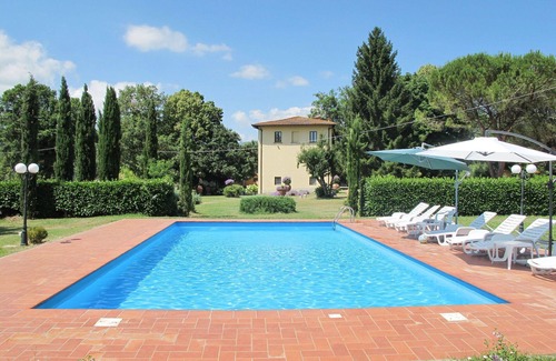 Porrena Villa | Stunning private villa with WIFI, private pool, TV, patio, pets allowed, panoramic view and park.