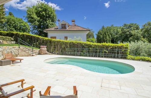 Sutri Villa | Stunning private villa with WIFI, A/C, private pool, TV, terrace, pets allowed and parking