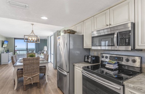 Destin Condo | Stunning Remodel*Panoramic Views*Heated Pool/Spas