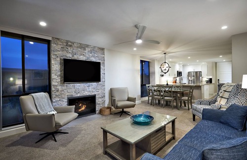 Townsite Condo | Stunning Remodel with Unbeatable Panoramic Ocean Views!