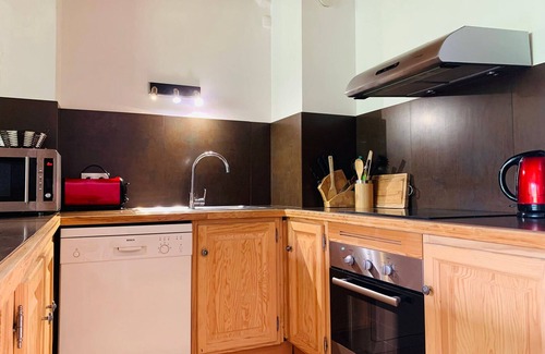 Pra Loup Apartment | Stunning Renovated Apartment, 2 Large Bedrooms, Balconies Overlooking Slopes, Near Shops in Pra Loup