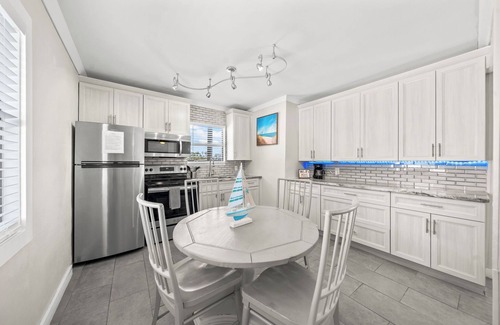 Orlando Beach Condo | Stunning Riverfront Villa W/Steps from Private Beach Access & Perfect Setting for Events