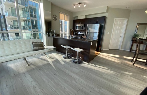Bridgeland Condo | Stunning Riverfront Condo in East Village - Amazing Views!