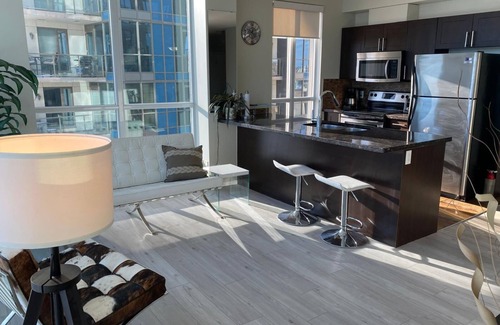 Bridgeland Condo | Stunning Riverfront Condo in East Village - Amazing Views!