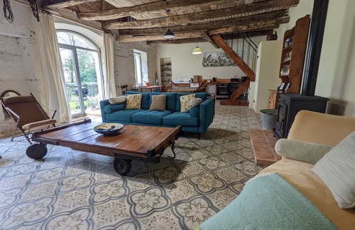 Foissac House | Stunning Rural Château For Group Retreats and Holidays
