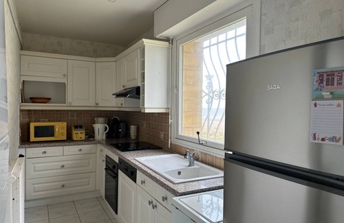 Le Home Apartment | Stunning Sea View Apartment in Varaville – Beachfront Loggia, Sleeps 4