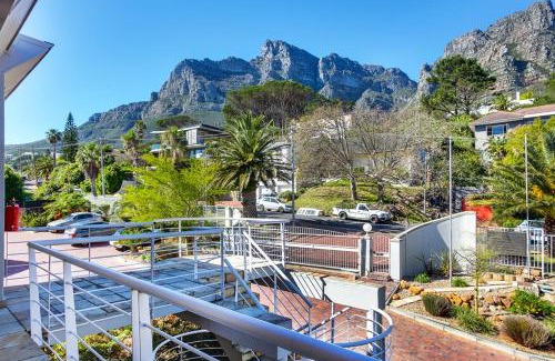 Camps Bay Apartment | Stunning Sea View Apartment - Camps Bay