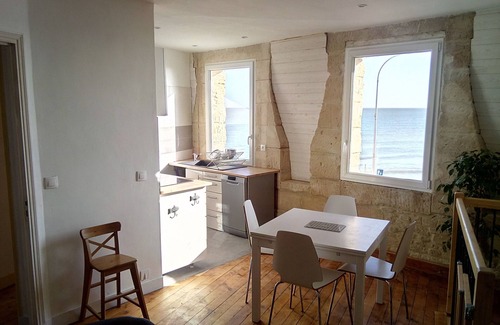 Lion-sur-Mer House | Stunning sea view, House with small garden
