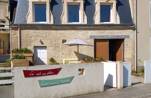 Lion-sur-Mer House | Stunning sea view, House with small garden