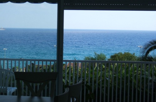 Tarragona Condo | Stunning sea views, relaxing place children, swimming pool, large garden