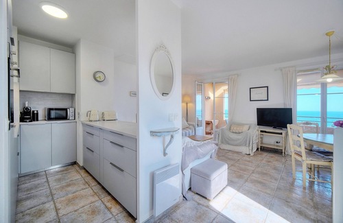 Theoule-sur-Mer House | Stunning sea views, walk to beach, shared pool, peaceful area near Cannes, wi-fi