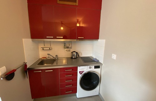 Arcachon Apartment | Stunning Seafront Studio for 3, Newly Renovated, Parking Included