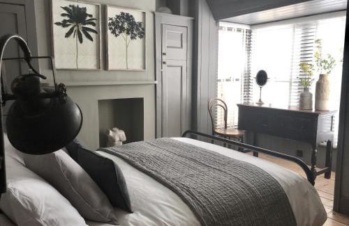 Whitstable House | Stunning seaside cottage seconds from beach by Whitstable-Holidays, Fig Cottage