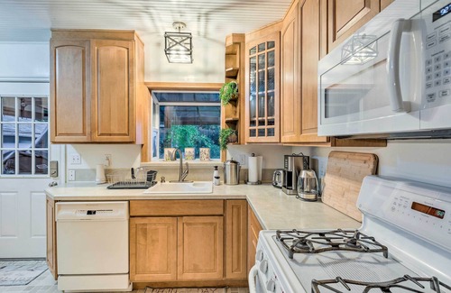 Alki House | Stunning Seattle Home on Alki Beach w/Sound View!