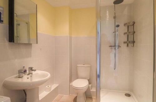New Romney House | Stunning Seaviews - Beach House - Jacuzzi Bath tub