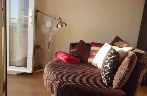 New Romney House | Stunning Seaviews - Beach House - Jacuzzi Bath tub