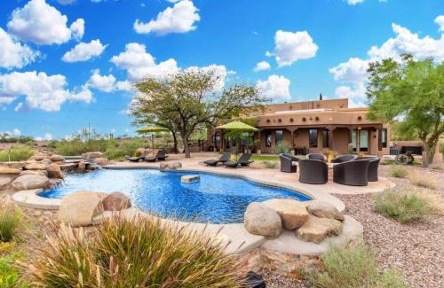 Fort McDowell House | Stunning Secluded Ranch, Sleeps 8, Pool and Jacuzzi