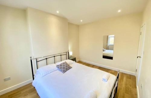 Croham Apartment | Stunning South Croydon Apartment - Relax in Style