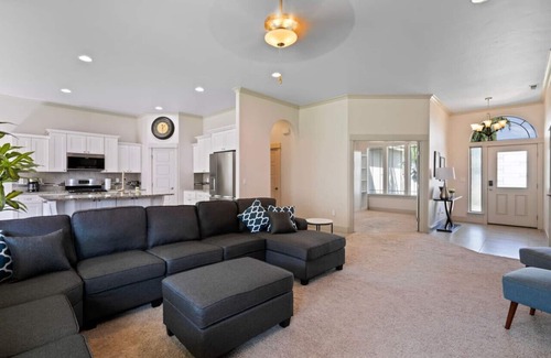 Tri-Cities House | Stunning South Kennewick Home