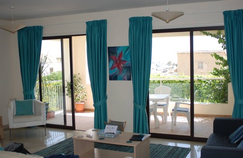Oroklini Apartment | Stunning, spacious 2 bedrms & 2 bathrms apartment, sea & Oroklini village views