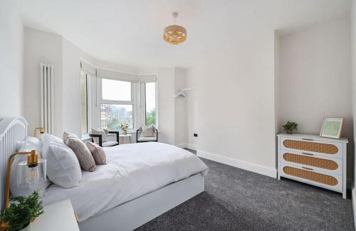 Hastings Apartment | Stunning spacious Duplex with garden 141a