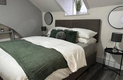 Newport Apartment | Stunning studio Apartment in Newport