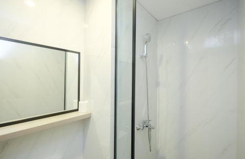 Semanggi Apartment | Stunning Studio at Ciputra World 2 Apartment By Travelio