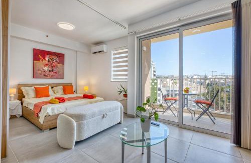 Mgarr Apartment | Stunning Studio Heart of St Julians Sleeps 4