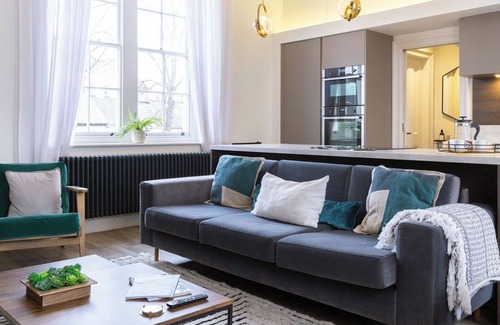 Clitheroe Apartment | Stunning, stylish, huge 2 floor Georgian apartment
