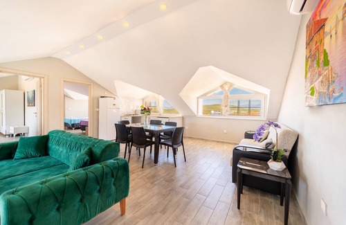 Oludeniz Apartment | Stunning Suite in Ölüdeniz with Seaview And Pool