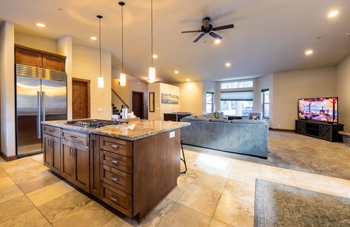 Bijou Park Acres House | Stunning Tahoe Gem with Hot Tub, Games, Crib; Close to Lake & Skiing