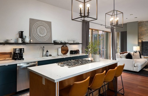 West Sedona House | STUNNING THUNDER MOUNTAIN VIEWS* - LUXURY SPA, MODERN STYLE IN WEST SEDONA -
