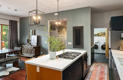 West Sedona House | STUNNING THUNDER MOUNTAIN VIEWS* - LUXURY SPA, MODERN STYLE IN WEST SEDONA -