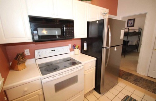 Lakeland Condo | Stunning Top Floor View! Queen Bunk Bed! Family Friendly Harbour Towne Complex! Slip Close to Unit!