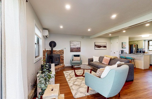 West Hartford House | Stunning townhome with on-site golf, pools, ski trails, and fitness center