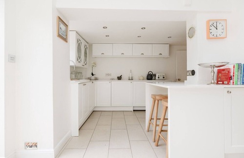 Cheltenham House | Stunning Townhouse & Annexe in Central Cheltenham