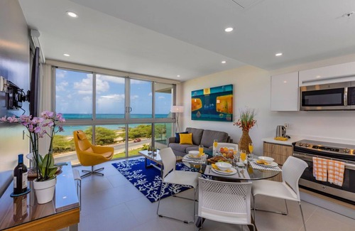 Noord Condo | Stunning. Unique. And Very Upscale Condo