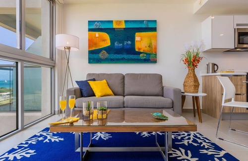 Noord Condo | Stunning. Unique. And Very Upscale Condo