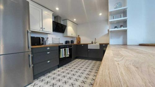 Howth House | Stunning Unique & Elegantly Refurbed Seafront 2BD