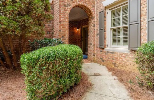 Acworth Villa | Stunning Upscale Flat retreat with Impressive Amenities
